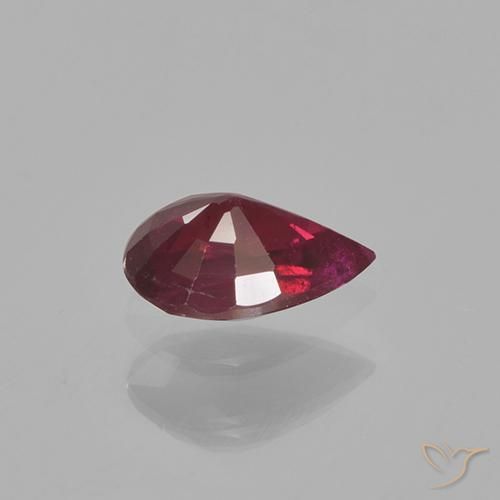 0.52克拉天然红色红宝石，梨形，6.1×4.1毫米，VS-SI