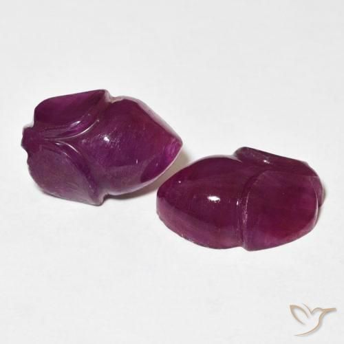 11.57克拉天然红宝石，花形切割，不透明