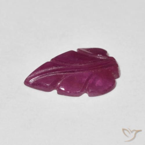 1.66克拉天然红宝石，花式切割，不透明