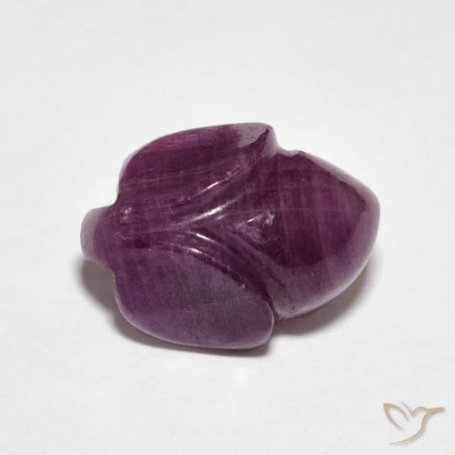 4.58克拉天然红宝石，花形切割，不透明