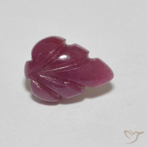 1.67克拉天然红宝石，花式切割，不透明