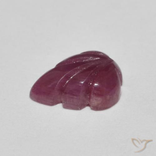 1.67克拉天然红宝石，花式切割，不透明