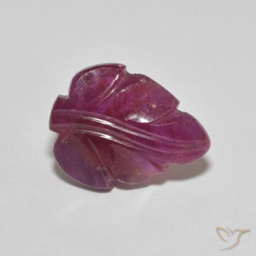 4.64克拉天然红宝石，花式切割，不透明
