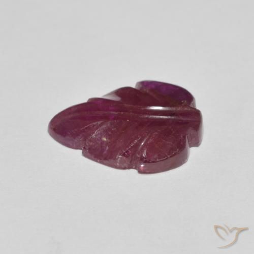 4.64克拉天然红宝石，花式切割，不透明