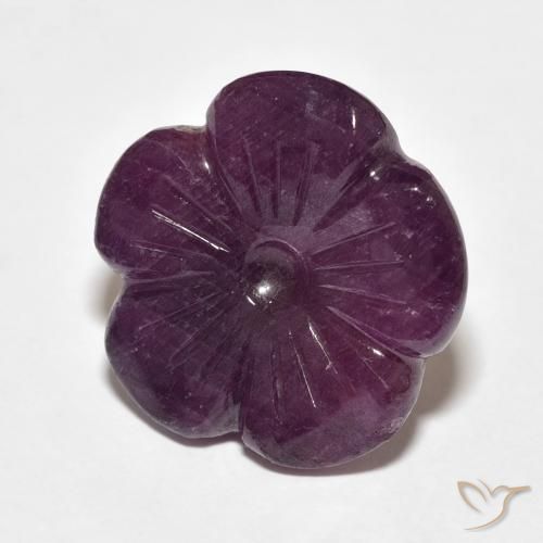 13.78克拉天然红宝石，花形切割，不透明