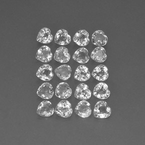 天然多色蓝宝石，心形，4.1×4毫米，VVS-VS