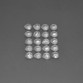 天然多色蓝宝石，心形，4.1×4毫米，VVS-VS