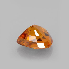 1.94克拉天然橙色蓝宝石，梨形，7.8×7毫米，VS-SI
