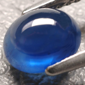 1.90克拉天然蓝宝石，透明，7.3×6.1毫米，透明/半透明