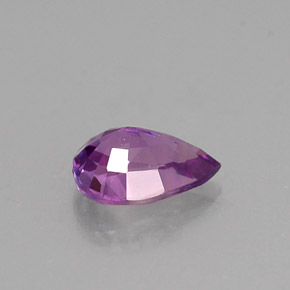 0.54克拉天然紫罗兰色蓝宝石，梨形，6.1×4.2毫米，VVS