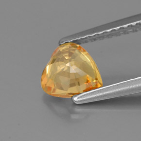 0.89克拉天然黄色蓝宝石，心形，6×5.9毫米，VS