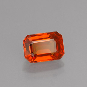 0.77克拉天然橙色蓝宝石，祖母绿式切割，5.8×4.1毫米，VS