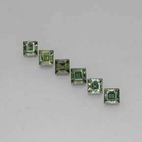 天然绿色蓝宝石，方形，3.9×3.8毫米，VVS-VS
