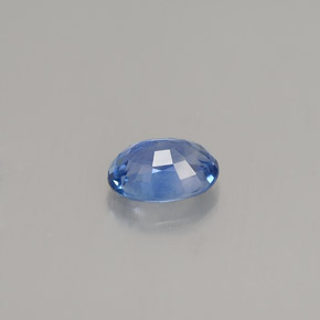 0.66克拉天然蓝宝石，椭圆形切割，5.9×4.2毫米，VVS-VS