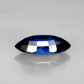 2.53克拉天然蓝宝石，马眼形，12.6×5.8毫米，VVS