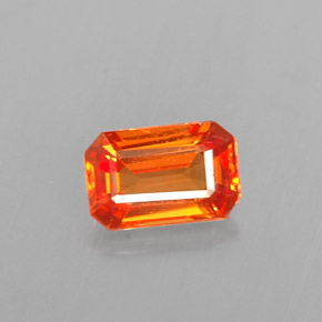 0.62克拉天然橙色蓝宝石，祖母绿式切割，5.9×3.9毫米，VVS-VS
