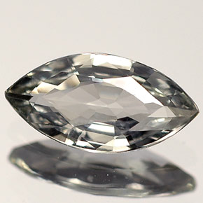 0.91克拉天然绿色蓝宝石，马眼形，9.1×4.7毫米，VVS