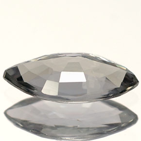 0.91克拉天然绿色蓝宝石，马眼形，9.1×4.7毫米，VVS