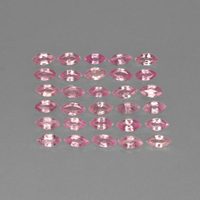 天然粉色蓝宝石，马眼形，4.1×2.1毫米，VVS