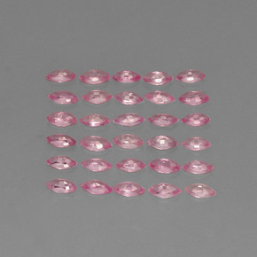 天然粉色蓝宝石，马眼形，4.1×2.1毫米，VVS