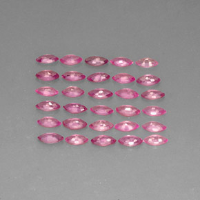天然粉色蓝宝石，马眼形，4.2×2.1毫米，VVS-VS
