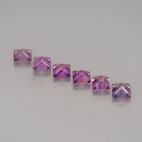 天然紫色蓝宝石，方形，3.3×3.2毫米，VVS-VS
