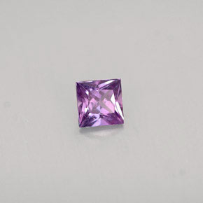 0.38克拉天然紫罗兰色蓝宝石，方形，3.8×3.7毫米，VS-SI