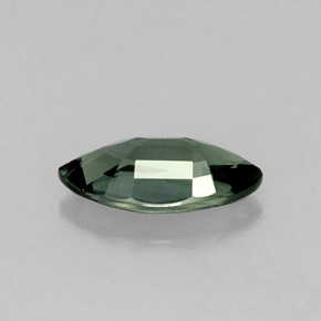 0.76克拉天然绿色蓝宝石，马眼形，8.1×4.3毫米，VVS-VS