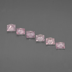 天然粉色蓝宝石，方形，3.2×3.1毫米，VVS-VS