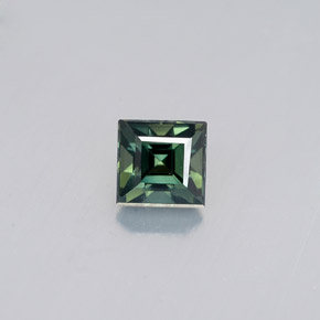 0.63克拉天然绿色蓝宝石，方形，4.4×4.3毫米，VVS