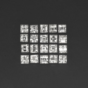 天然白色蓝宝石，方形，2.6×2.5毫米，VVS