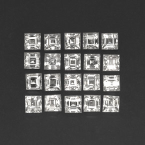 天然白色蓝宝石，方形，2.6×2.5毫米，VVS