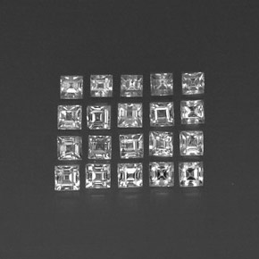 天然白色蓝宝石，方形，2.4×2.4毫米，VVS