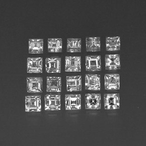 天然白色蓝宝石，方形，2.4×2.4毫米，VVS