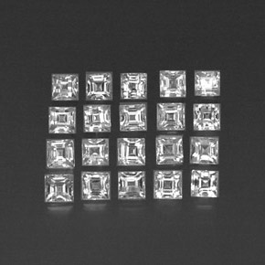 天然白色蓝宝石，方形，2.4×2.3毫米，VVS