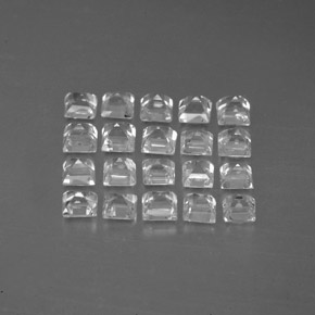 天然白色蓝宝石，方形，2.5×2.5毫米，VVS-VS
