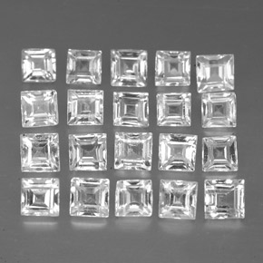 天然白色蓝宝石，方形，2.6×2.6毫米，VVS-VS