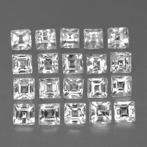 天然白色蓝宝石，方形，2.6×2.6毫米，VVS-VS