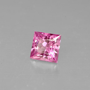 0.60克拉天然粉色蓝宝石，方形，4.5×4.4毫米，VVS-VS
