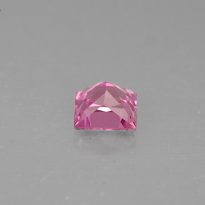 0.60克拉天然粉色蓝宝石，方形，4.5×4.4毫米，VVS-VS