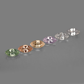 天然多色蓝宝石，马眼形，5.1×2.7毫米，VVS
