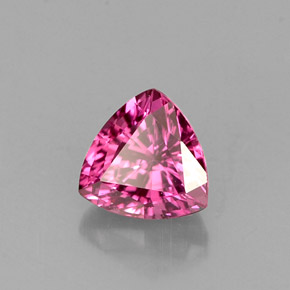 0.71克拉天然粉色蓝宝石，三角形，5.2×5.2毫米，VVS