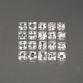 天然白色蓝宝石，方形，2.1×2.1毫米，VVS-VS