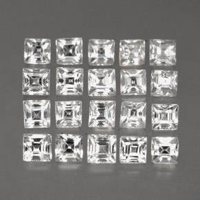 天然白色蓝宝石，方形，2.1×2.1毫米，VVS-VS