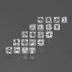 1.80天然白色蓝宝石，方形，2.3×2.2毫米，VVS-VS