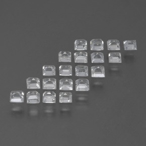 1.80天然白色蓝宝石，方形，2.3×2.2毫米，VVS-VS