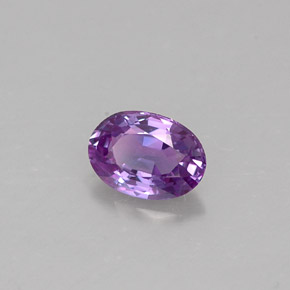 0.57克拉天然紫罗兰色蓝宝石，椭圆形切割，5.9×4.2毫米，VVS