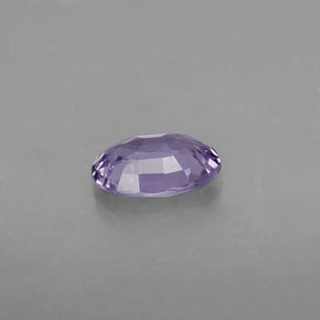 0.57克拉天然紫罗兰色蓝宝石，椭圆形切割，6.2×4.3毫米，VVS-VS