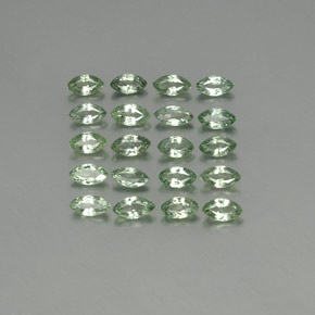 天然绿色蓝宝石，马眼形，5.1×2.7毫米，VS