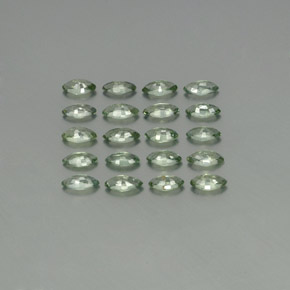 天然绿色蓝宝石，马眼形，5.1×2.7毫米，VS